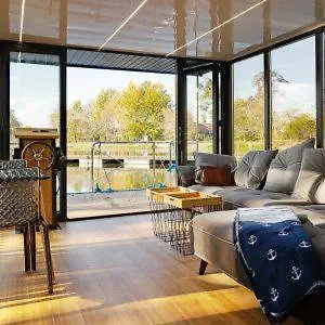 شقة Houseboat Zulawy *