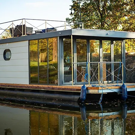 Houseboat Zulawy شقة Drewnica